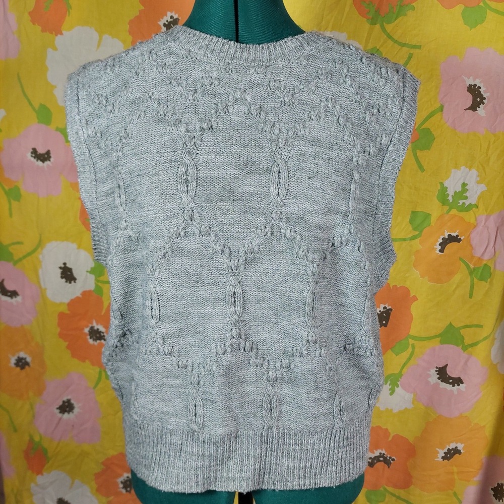Vintage British Vogue Gray Sweater Vest Made in USA Textured Knit Large 70s 80s